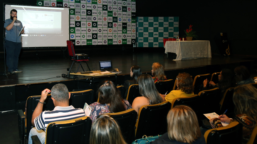 O presidente do Conselho de Acompanhamento e Controle Social do Fundeb de Betim, Leôncio de Farias (Foto: Thiago Rios)